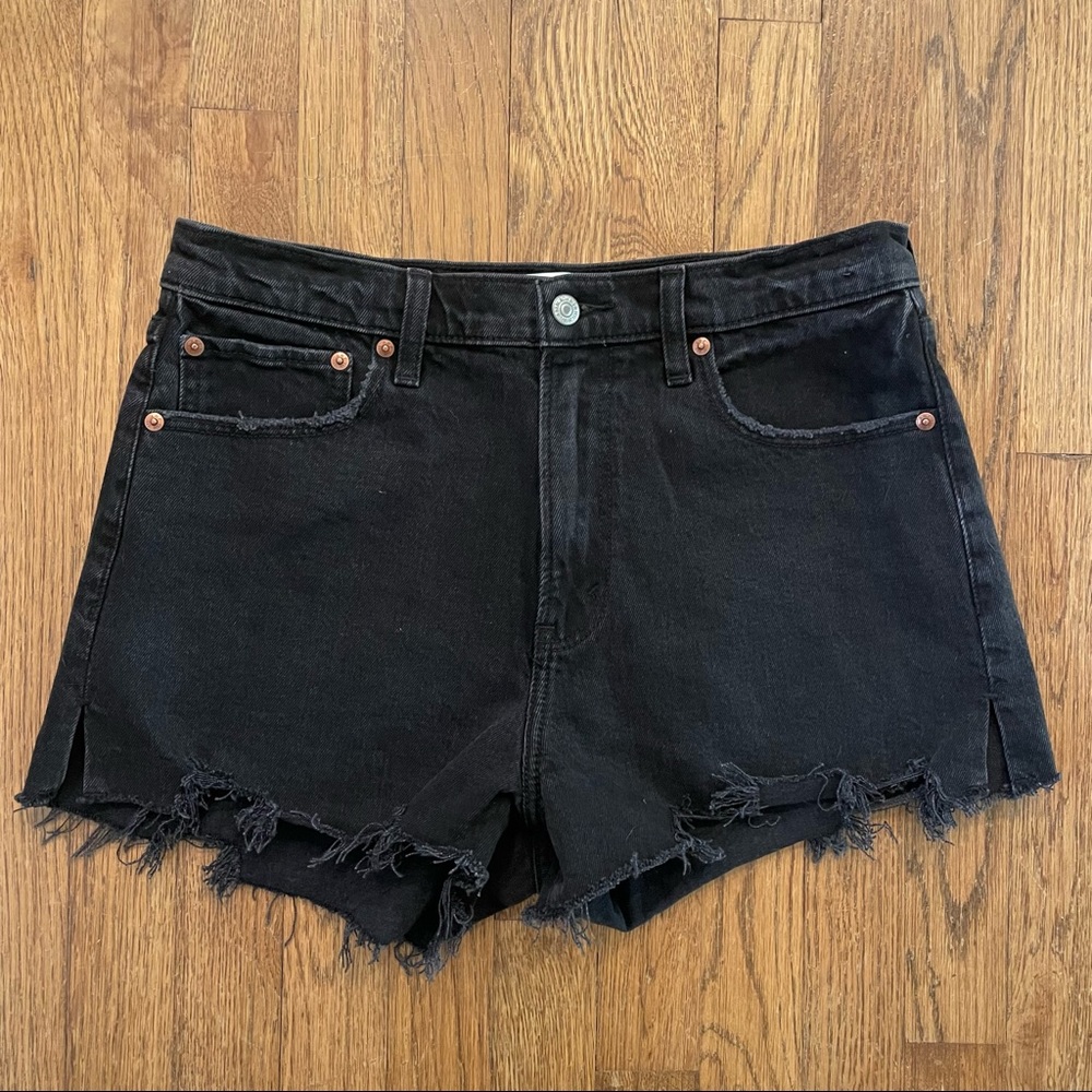 Abercrombie Black The Mom Short High Rise